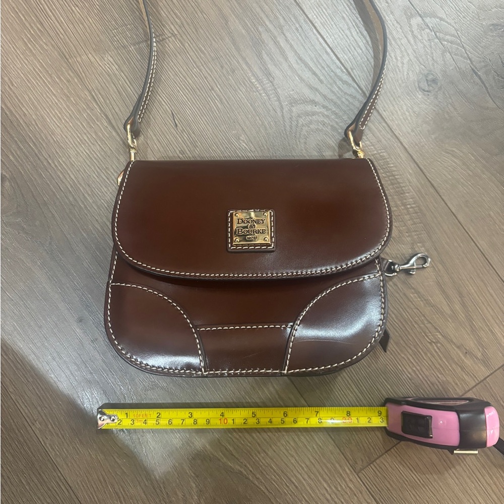 Dooney & Bourke Dark Brown Leather Crossbody with Gold Logo Plaque - Picture 4 of 5